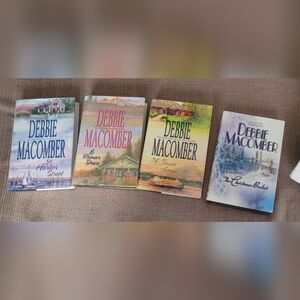 Debbie Macomber Cedar Cove Series. 5 Thru 7 Book + 1 Christmas bk - LOT